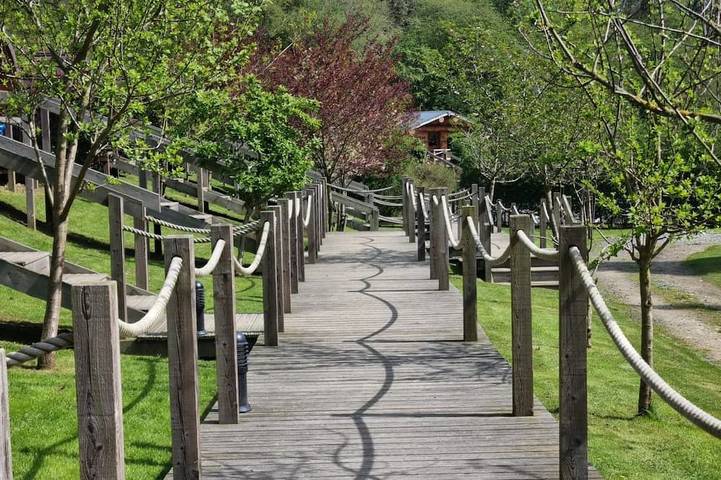 Lodge 3 -  a lodge that sleeps 4 guests  in 1 bedroom in Colinas de Shropshire