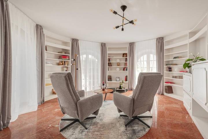 Casa rural para 12 personas, con Balcón y Terraza además de Jardín y Piscina en Benidorm - 4