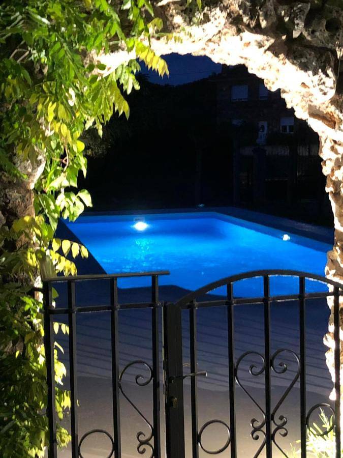 Casa de vacaciones para 10 personas, con vistas además de piscina y jardín, Se admiten mascotas en Provincia de Burgos - 2