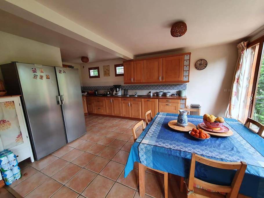 Large house near Paris and close to train station in Gif-sur-Yvette, Parc naturel régional de la Haute Vallée de Chevreuse