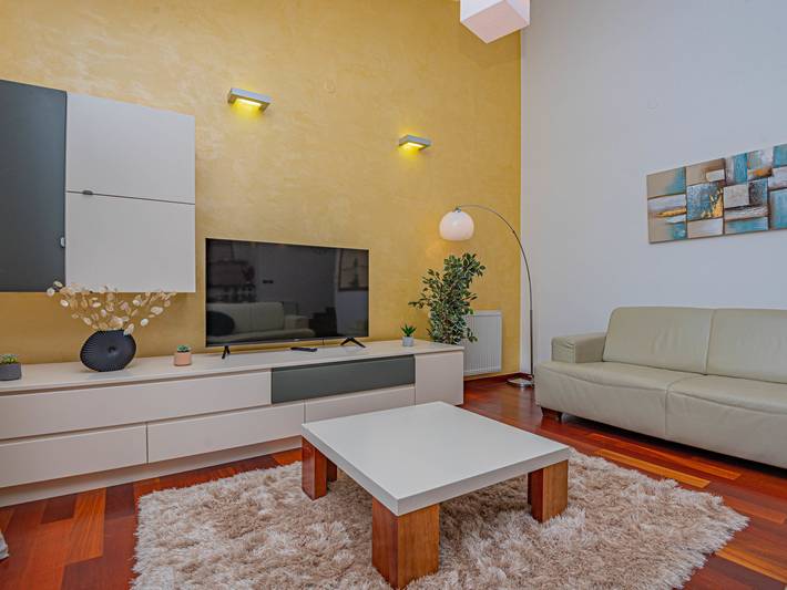 Ferienhaus für 8 Personen, mit Garten in Grad Šibenik - 4