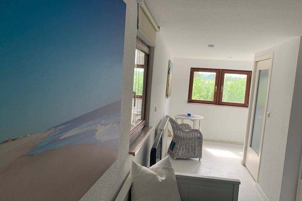 Kleines Versteck im Schilf in Malente, Südliche Ostseeküste