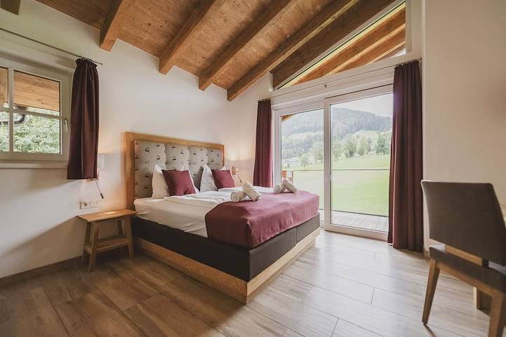 Chalet für 12 Personen, mit Sauna und Balkon sowie Garten in Leogang - 4