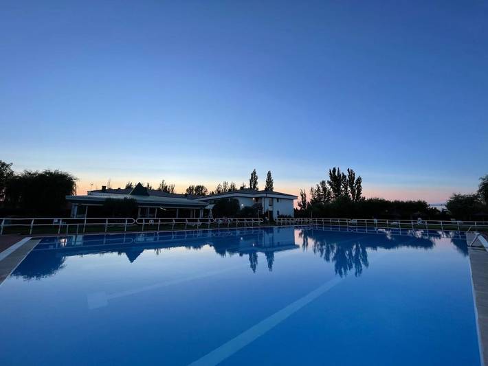 Apartamento para 2 personas, con vistas y piscina además de jardín y piscina para niños, Se admiten mascotas en Valencia de Don Juan