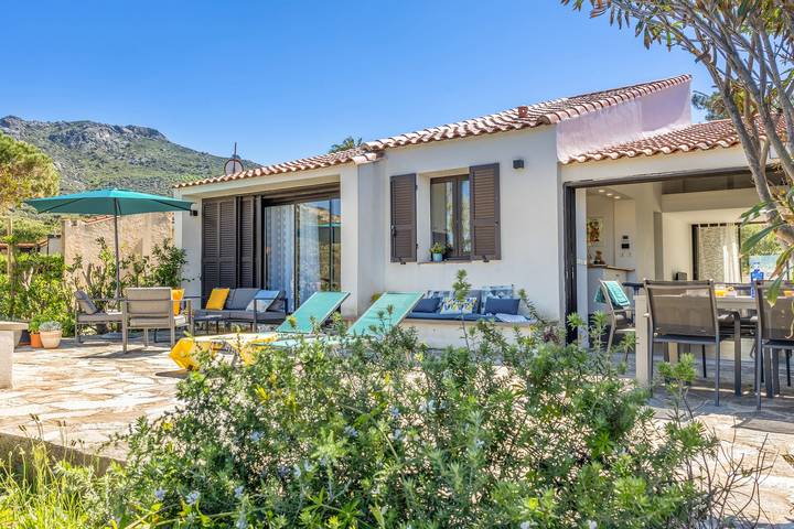 Casale e Piazze 45 – Maison de vacances les pieds dans l’eau à Lumio in Sant Ambroggio, Lumio