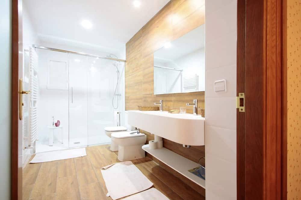 House With Pool And Orchard In Artajona in Artajona, Navarra Province