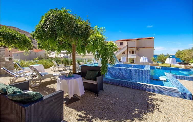 Ferienhaus für 28 Personen, mit Terrasse, mit Haustier auf Pag - 4