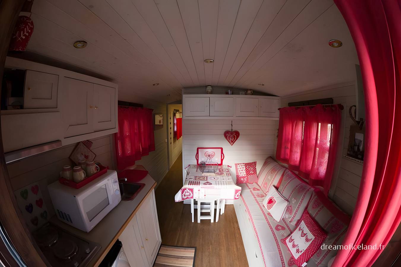 Roulotte Rhododendron - Gavarnie in Gèdre, Pyrenees National Park