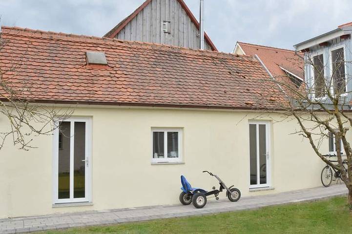 Ferienwohnung für 2 Personen, mit Garten in Colmberg