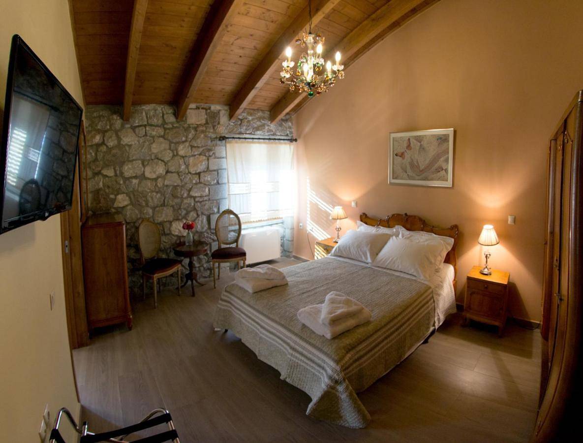 Standard Double Room in Eubée