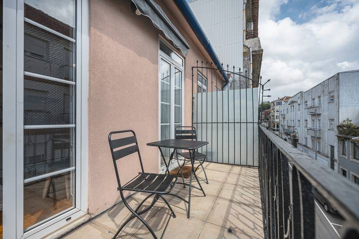 Apartamento estúdio para 2 pessoas, com varanda no Porto