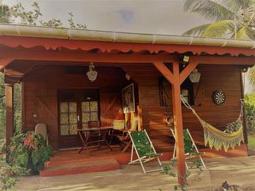 Gîte pour 2 personnes, avec jardin et vue à Baie-Mahault