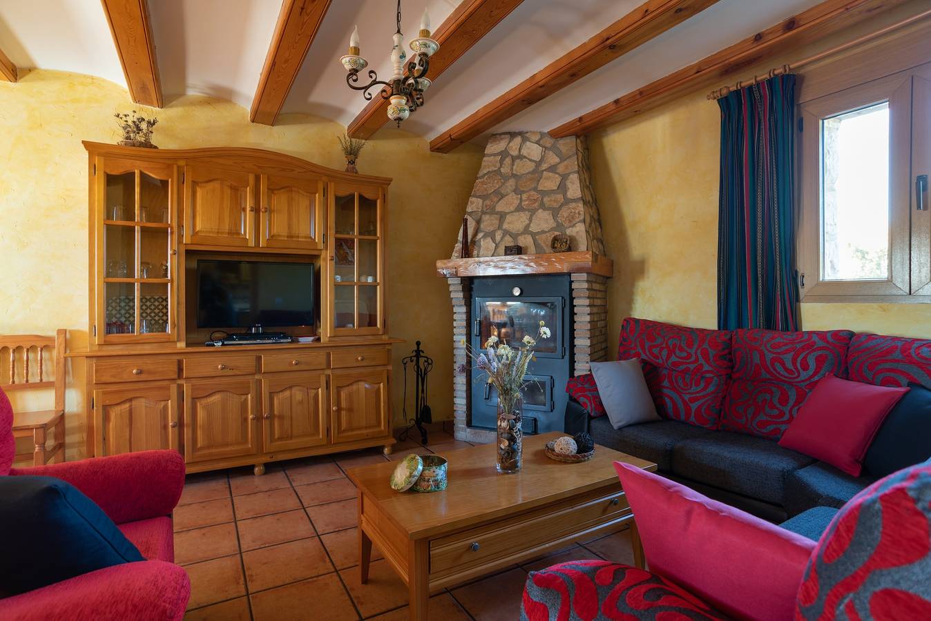 Appartement 'Torre Amador' avec vue sur la montagne, piscine privée et terrasse privée in Culla, Province de Castellón