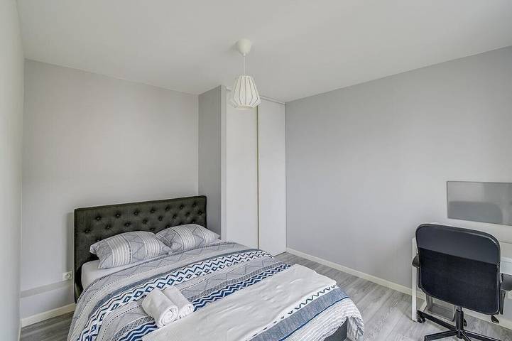 Gîte pour 8 personnes, avec terrasse à Cergy - 4