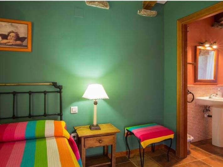 Casa rural para 5 personas, con jardín además de piscina y balcón en Extremadura - 2