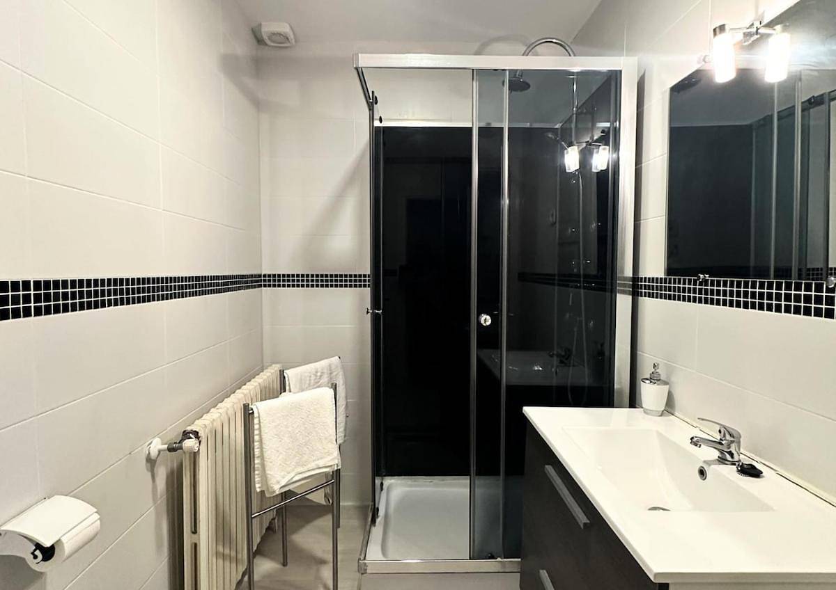 Appartement entier, Studio 2, Eaux-Chaudes proche Laruns & Espagne in Laruns, Béarn
