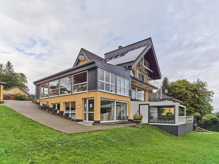 Ferienhaus für 2 Personen, mit Terrasse und Garten in Hellenthal