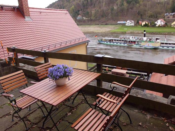 Ferienwohnung für 5 Personen, mit Terrasse und Garten sowie Ausblick in Stadt Wehlen - 2