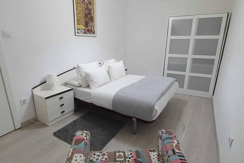 Entire apartment, B. O.D Apartaments Collblanc Zone Camp Nou in Hospitalet de Llobregat, l'Hospitalet de Llobregat
