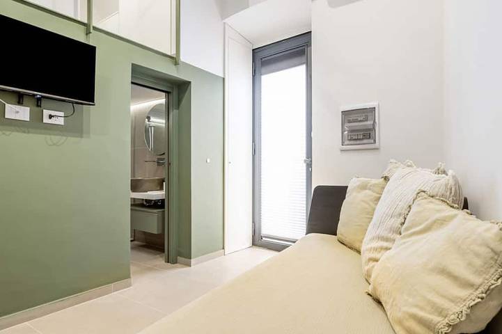 Appartamento intero, GuestHost - Central and Bright Apartment Catania in Catania, Catania e dintorni