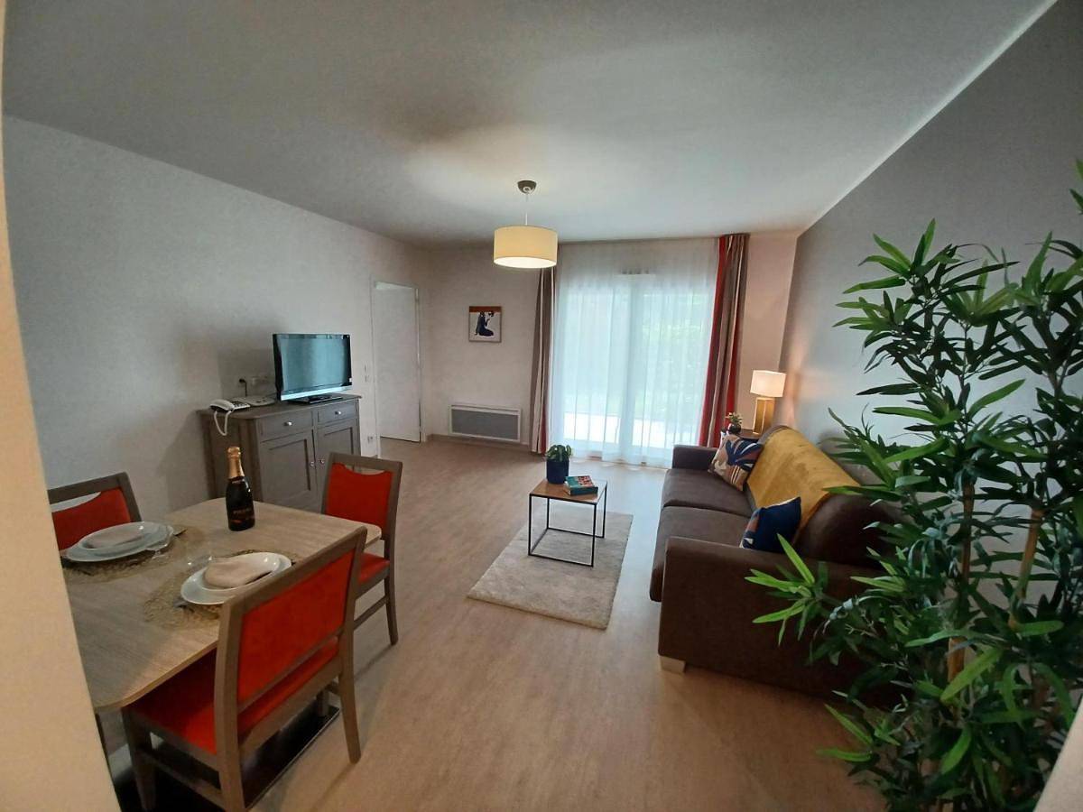 Appartement entier, One-Bedroom Apartment in Caen, Région de Caen