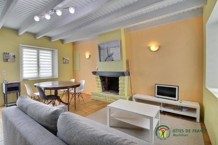Gîte pour 6 personnes, avec terrasse et jardin