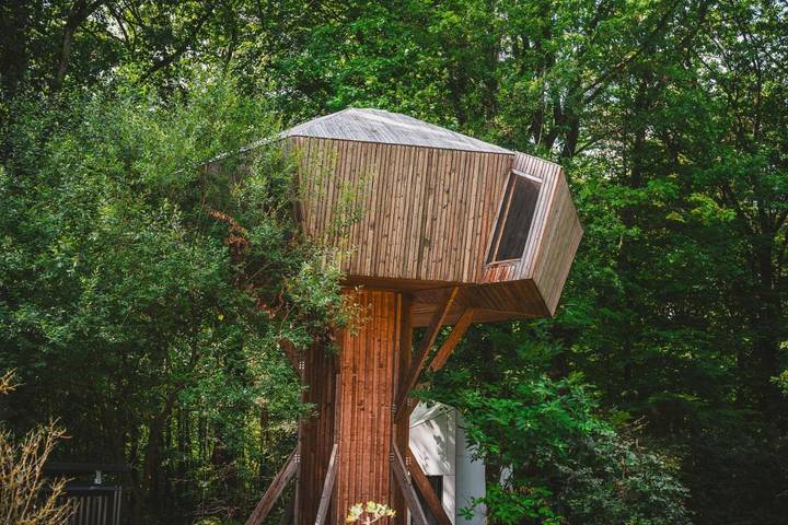 Gîte pour 2 personnes, avec Terrasse ainsi que Jardin et Piscine à Jurbise