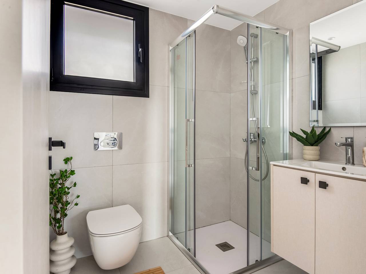 Ολόκληρο το διαμέρισμα, Sanders Only - Lovely 1-Bdr Apt with two Balconies in Κύπρος