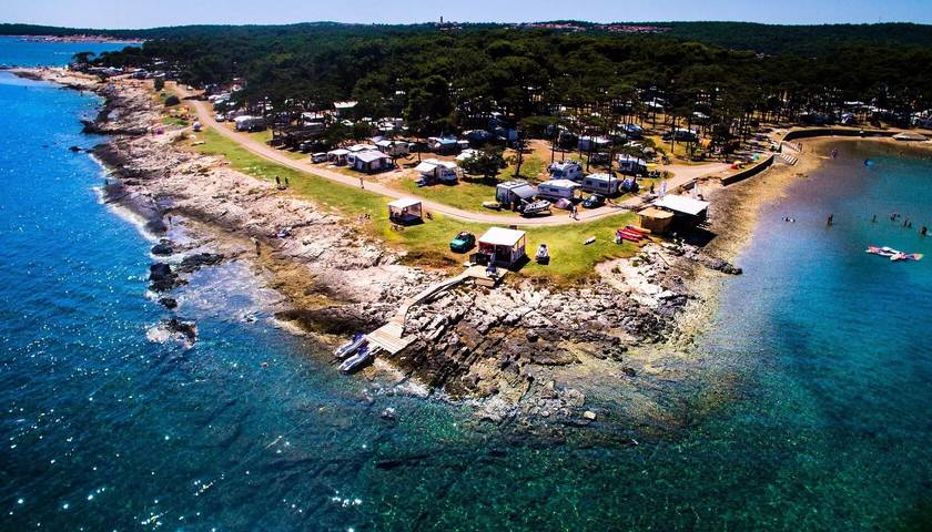 Camping für 4 Personen, mit Terrasse in Medulin