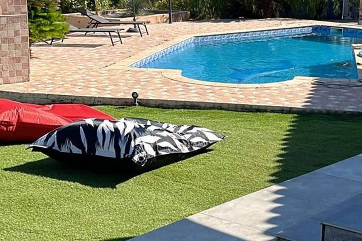 Villa pour 8 personnes, avec Jardin à Cuers