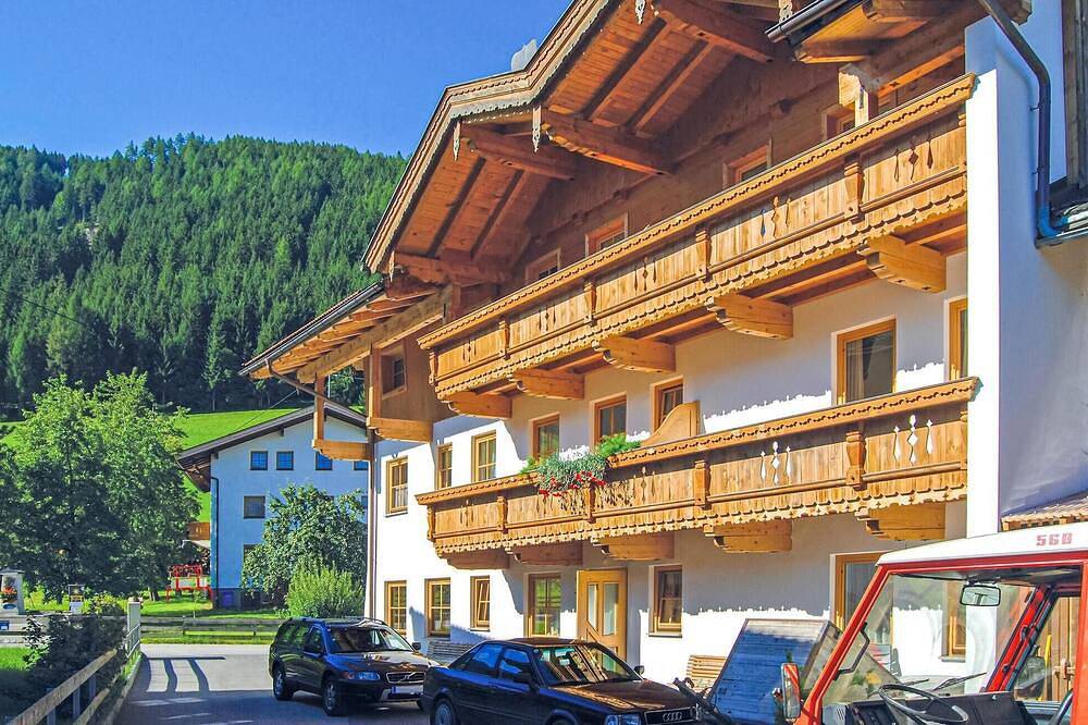 Ganze Wohnung, Ferienwohnung in Hainzenberg in Hainzenberg, Zillertaler Alpen