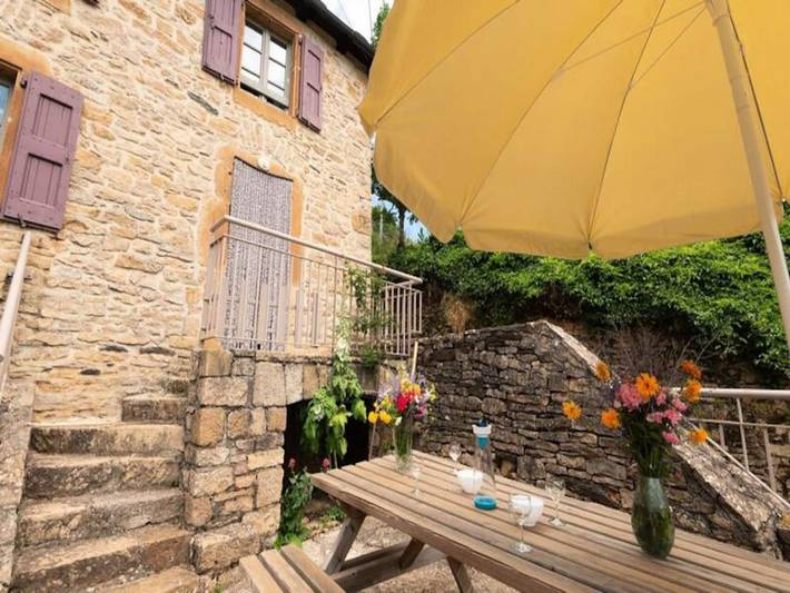 Gîte pour 4 personnes, avec terrasse, adapté aux familles à Les Bondons - 3