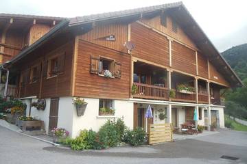 Gîte pour 2 personnes, avec terrasse à Manigod