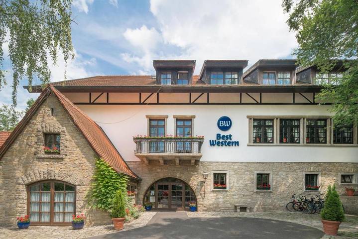 Hotel für 2 Personen, mit Terrasse und Garten sowie Pool und Sauna in Frickenhausen am Main