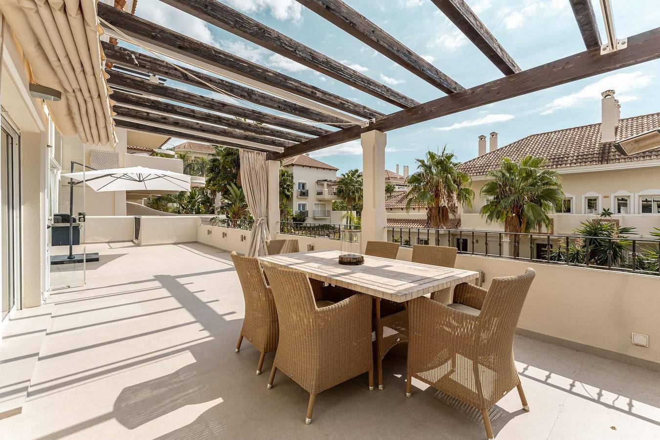 Appartement entier, Appartement de vacances pour 6 personnes avec piscine in Marbella West, Marbella