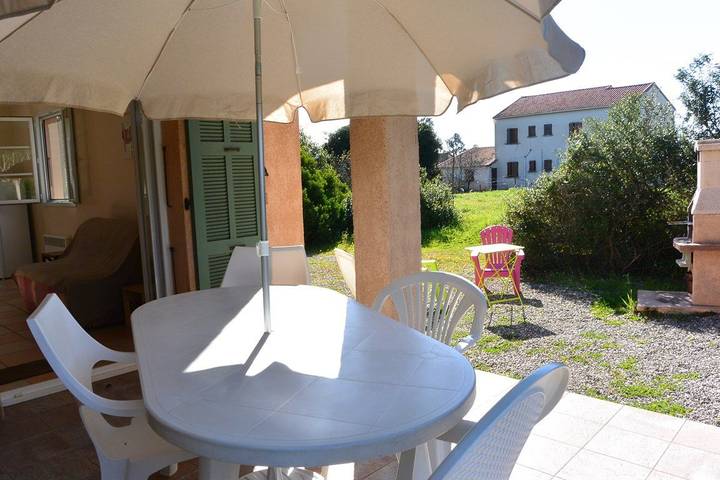 Gîte pour 6 personnes, avec jardin à Aléria - 3