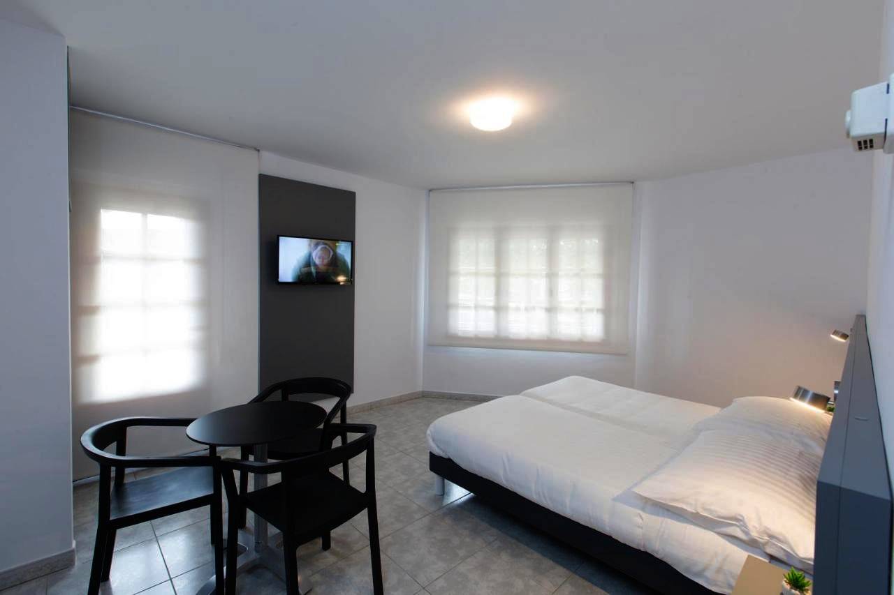 Triple Room with Private Bathroom in Lavacolla, Saint-Jacques-de-Compostelle
