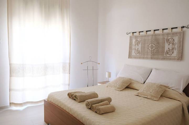 Appartamento intero, 100 metri dal mare, nella zona più bella della città, appartamento con terrazza in Mercede, Alghero