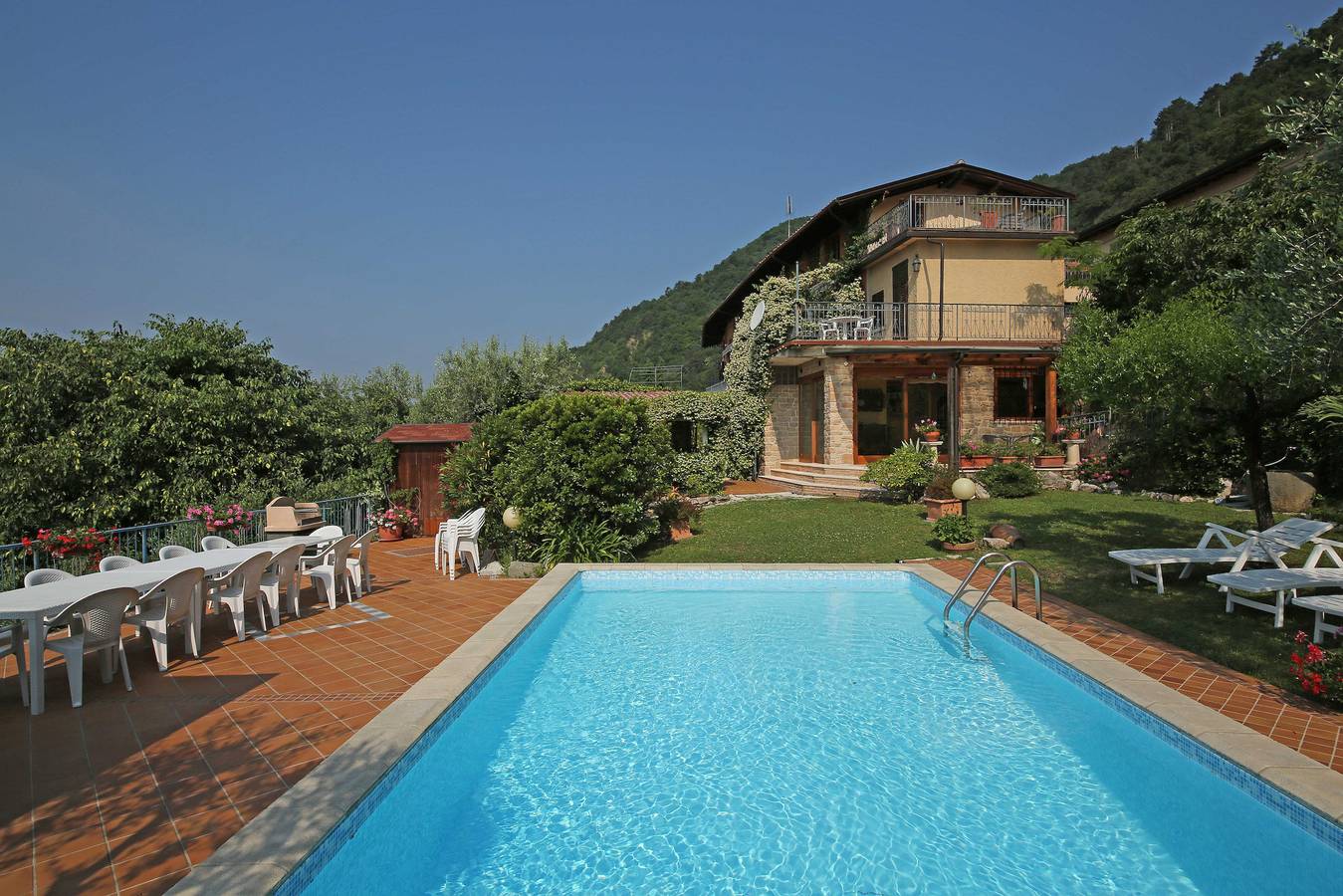 Ganze Wohnung, Casale Massina Giada a Salò By Bookinggardalake in Salò, Gardasee-Berge