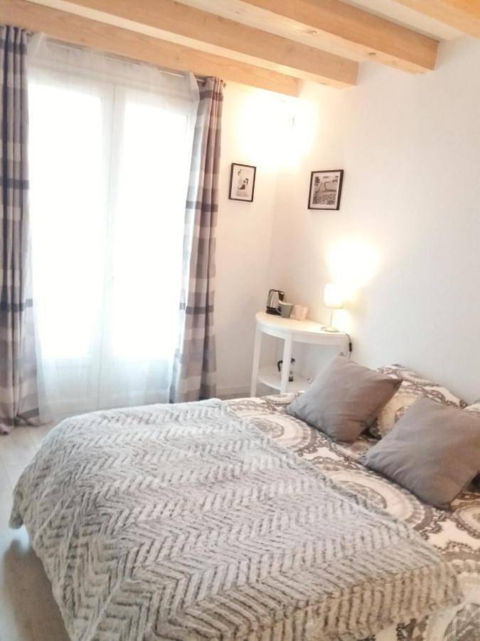Location de vacances pour 12 personnes, avec Terrasse et Jardin ainsi que Piscine et Vue à Gardanne