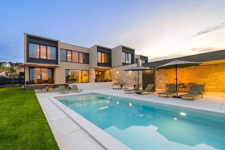 Villa für 8 Personen, mit Garten und Terrasse sowie Pool - 1