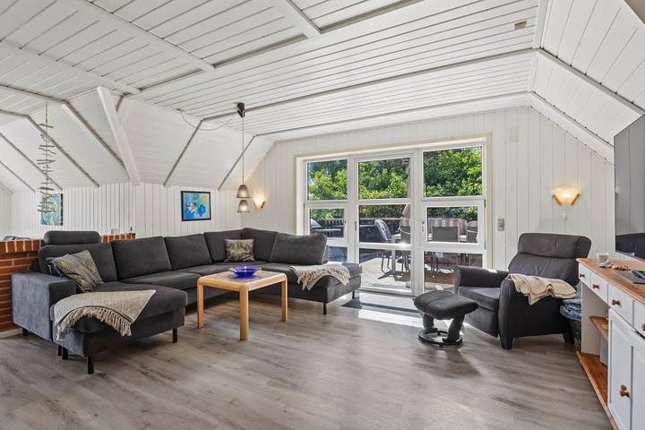 Villa für 8 Personen, mit Whirlpool und Sauna sowie Terrasse in Biikebrennen - 4