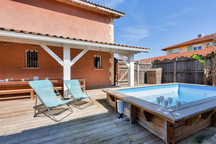 Casa de vacaciones para 10 personas, con terraza además de piscina y jardín - 1