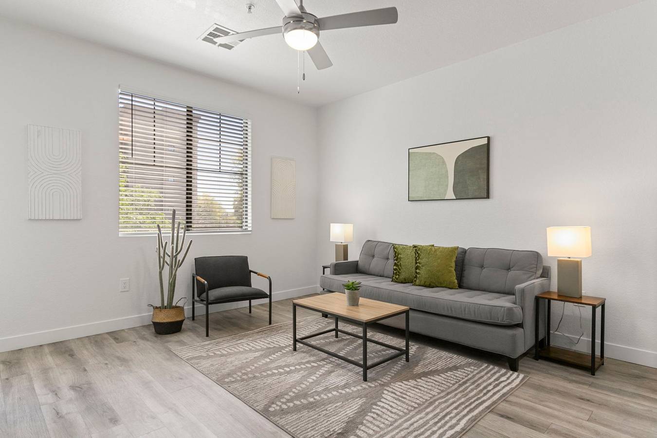 Ganze Wohnung, Cozysuites Glendale by the stadium w pool 14 in Glendale, Maricopa County