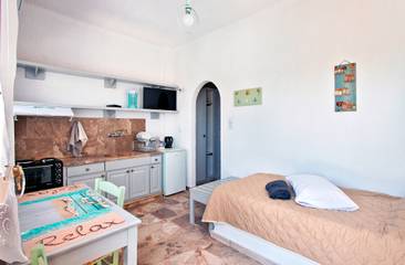 Ferienwohnung für 3 Personen, mit Meerblick und Terrasse sowie Garten und Ausblick auf Kreta