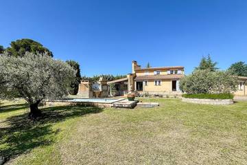Gîte pour 6 personnes à Cabrières-d'Aigues
