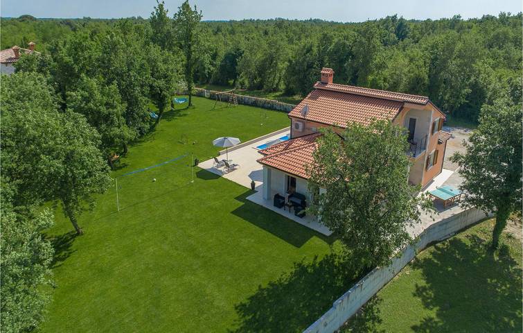 Ferienhaus für 12 Personen, mit Garten in Žikovići