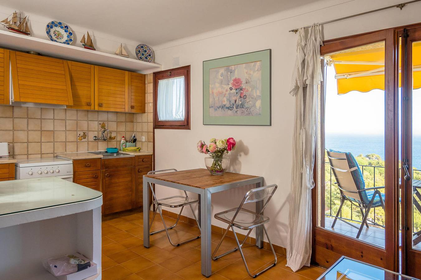 Apartamento entero, R-7 Apartamento con excelente vista al mar y piscina in Calella de Palafrugell, Palafrugell