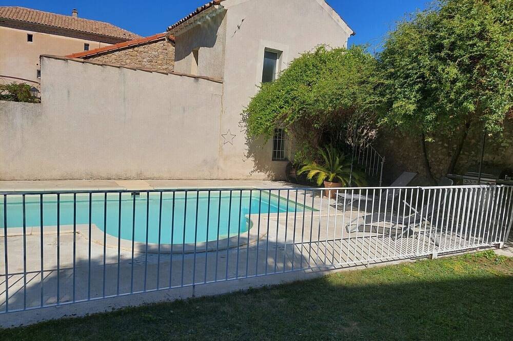 Entire apartment, Nice studio in the city center - Nyons in Nyons, Nyons region