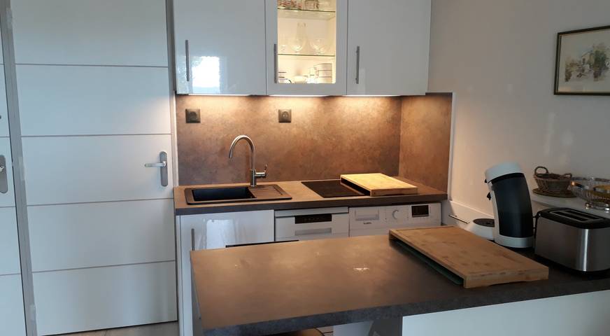 Gîte pour 5 personnes, avec jardin ainsi que terrasse et piscine, animaux acceptés à Saint-Mandrier-sur-Mer - 3